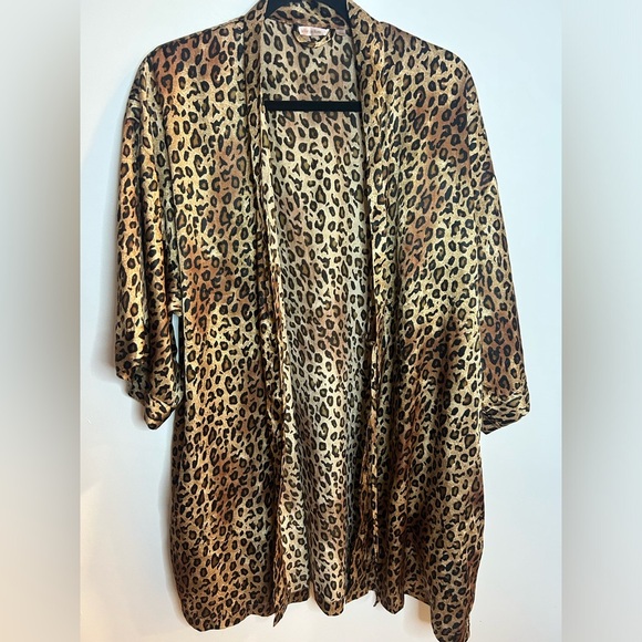 LA VIE EN ROSE size S/M silky animal print house coat, wide sleeves - Picture 1 of 7